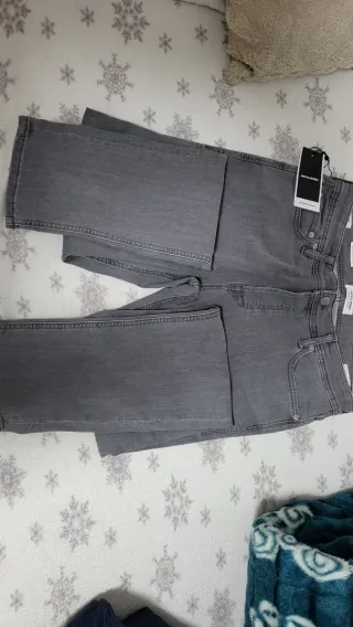 Vaqueros Jack & Jones grises nuevos