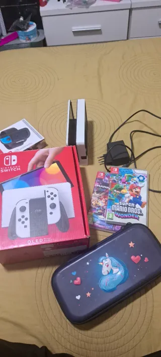 Nintendo Switch OLED Blanca y Negra