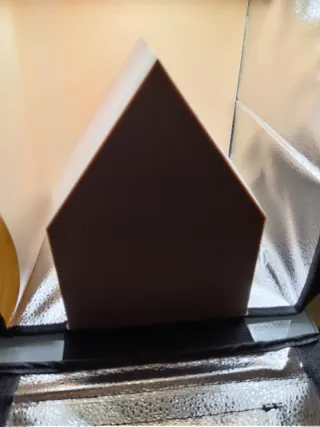 Casetta per uccellini marrone