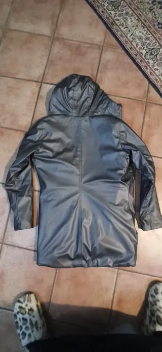 Giacca impermeabile e antivento imbottita