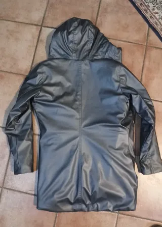 Giacca impermeabile e antivento imbottita