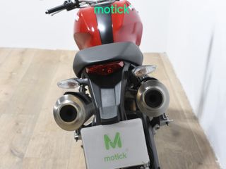 DUCATI MONSTER 696
