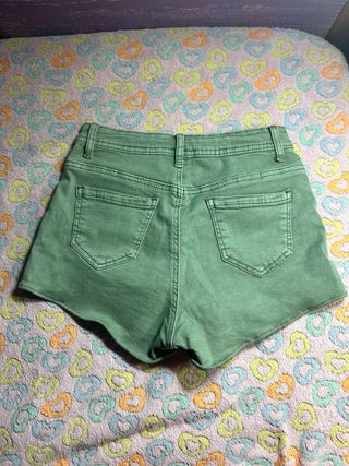 Pantalón corto caqui mujer