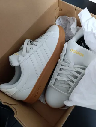 Adidas Grand Court Talle 41.5