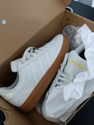 Adidas Grand Court Talle 41.5