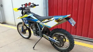 Moto enduro Husqvarna 450cc TE