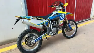 Moto enduro Husqvarna 450cc TE