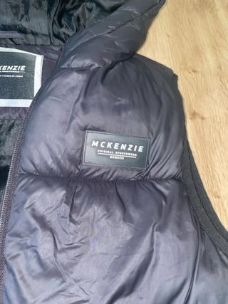 Chaleco McKenzie Negro con Capucha