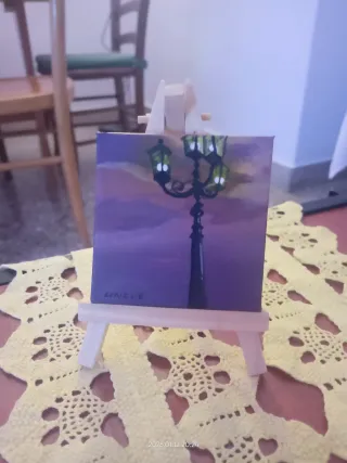 Piccolo dipinto lampione