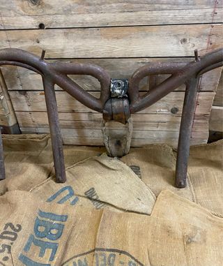 Yugo de hierro antiguo