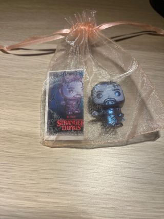 Figurita Kinder Stranger Things