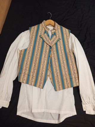 Chaleco fallero talla 50 y camisa blanca