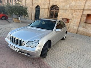 Mercedes-Benz Clase C 2003