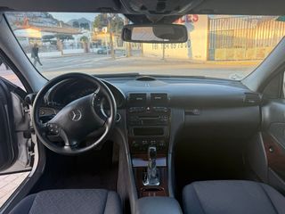 Mercedes-Benz Clase C 2003