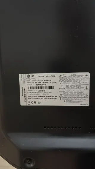 TV LG 42" con Gafas 3D y Soporte