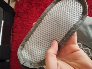 Bolsa de pañales gris con estampado