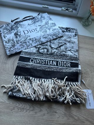 Bufanda Dior Negra y Blanca
