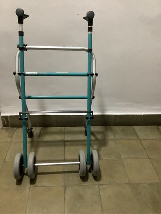 Andador Plegable con Ruedas