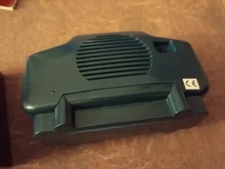 2 radios vintage (roja y verde)