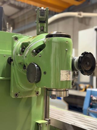 Fresadora MRF FU-160