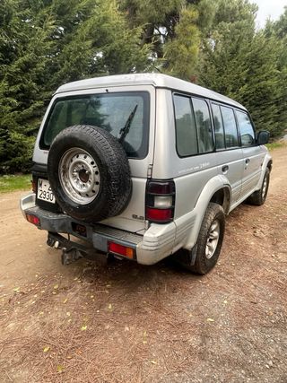 Mitsubishi Pajero v20 1999