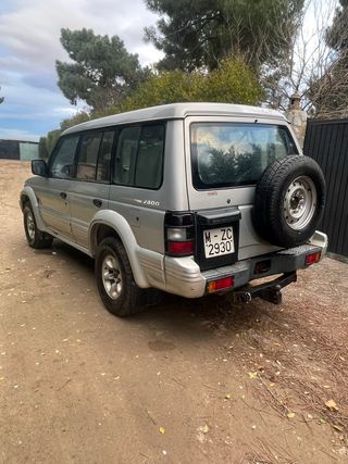 Mitsubishi Pajero v20 1999