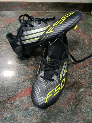 Botas de fútbol Adidas F50 niño
