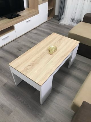 Muebles de salón y mesa de centro