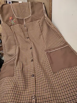 Mandilón largo botones T-9 sin estrenar tallas col