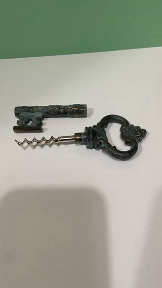 Sacacorchos llave antigua