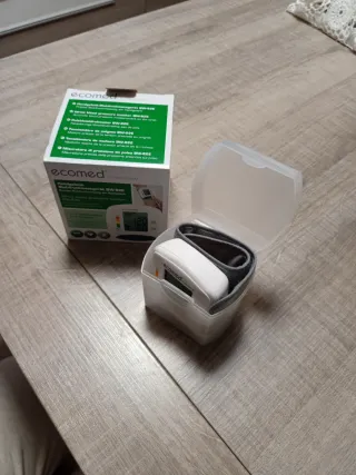 Tensiómetro de muñeca Ecomed BW-825