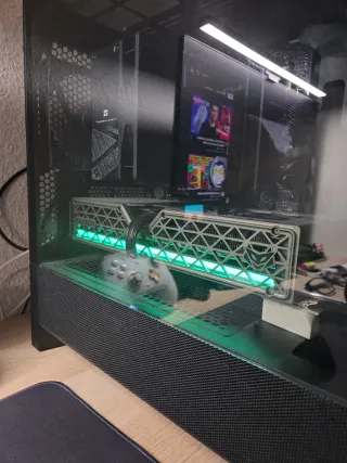 Tarjeta Gráfica Sapphire Nitro+ RX 9060 XT 16GB OC