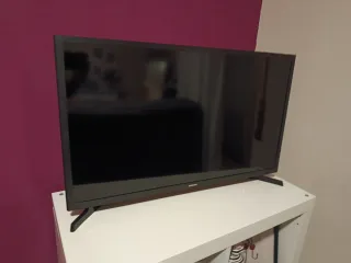 Samsung TV 32' UHD TV4300
