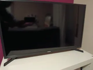 Samsung TV 32' UHD TV4300