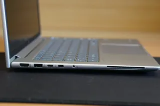 Portátil HP EliteBook 640 G11 IA PROFESIONAL