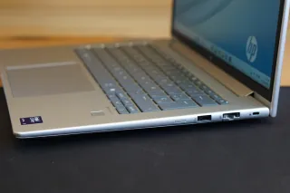 Portátil HP EliteBook 640 G11 IA PROFESIONAL