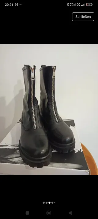 Botas negras con cremallera