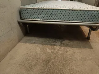 Somier metálico con colchón