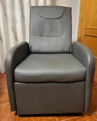 Butaca Relax Gris Piel Sintética