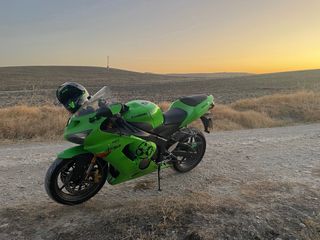 Kawasaki ZX6R 636 Ninja Verde