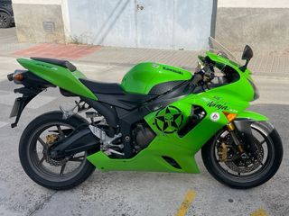Kawasaki ZX6R 636 Ninja Verde