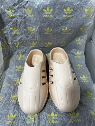 Chanclas Adidas Beige