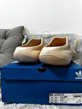 Chanclas Adidas Beige