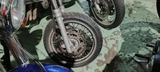 Rueda Delantera Triumph Tiger 900 del año 96