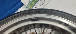 Rueda Delantera Triumph Tiger 900 del año 96