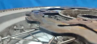 Rueda Delantera Triumph Tiger 900 del año 96