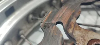 Rueda Delantera Triumph Tiger 900 del año 96