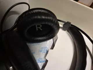 AKG K52 Auriculares Cerrados