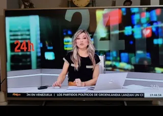 Televisor Sony Bravía 49'' KD-49XE7077