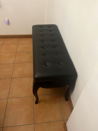 Banco tapizado capitoné negro